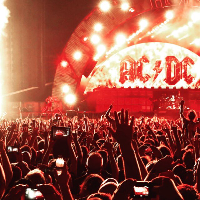 HeadlinerHub's tweet photo. Look out for our piece on the record breaking #ACDC2015 tour - amazing achievement. #ACDC https://t.co/1jYzFJWoen