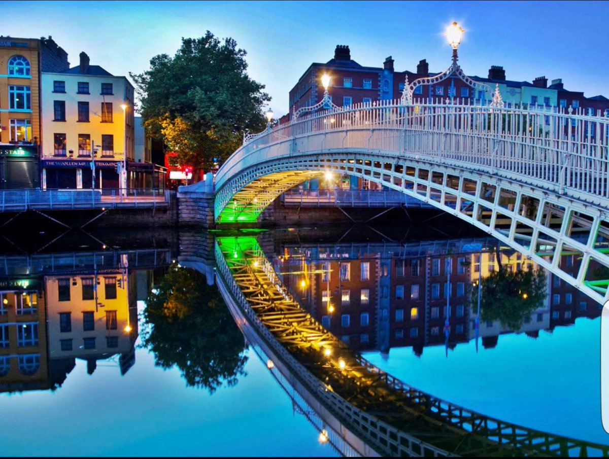hostinireland's tweet photo. 24th Dec 2015 Dublin Ireland.

#luvindublin #dublin #ireland https://t.co/uKpJRuszre