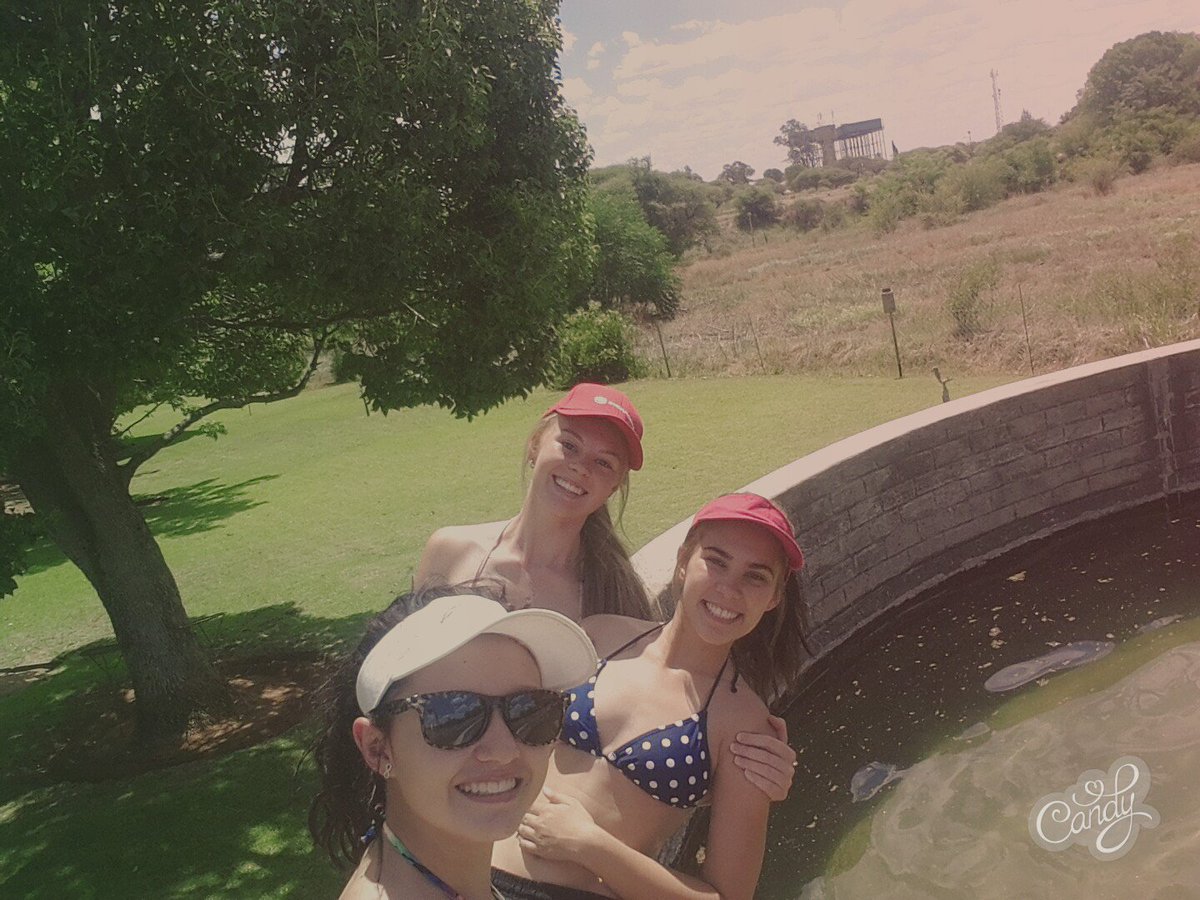 d6bd77c5abb04cd's tweet photo. #summer # vacation #loveyougirls #hot 😊😙🌞 https://t.co/2o1SJzpjic
