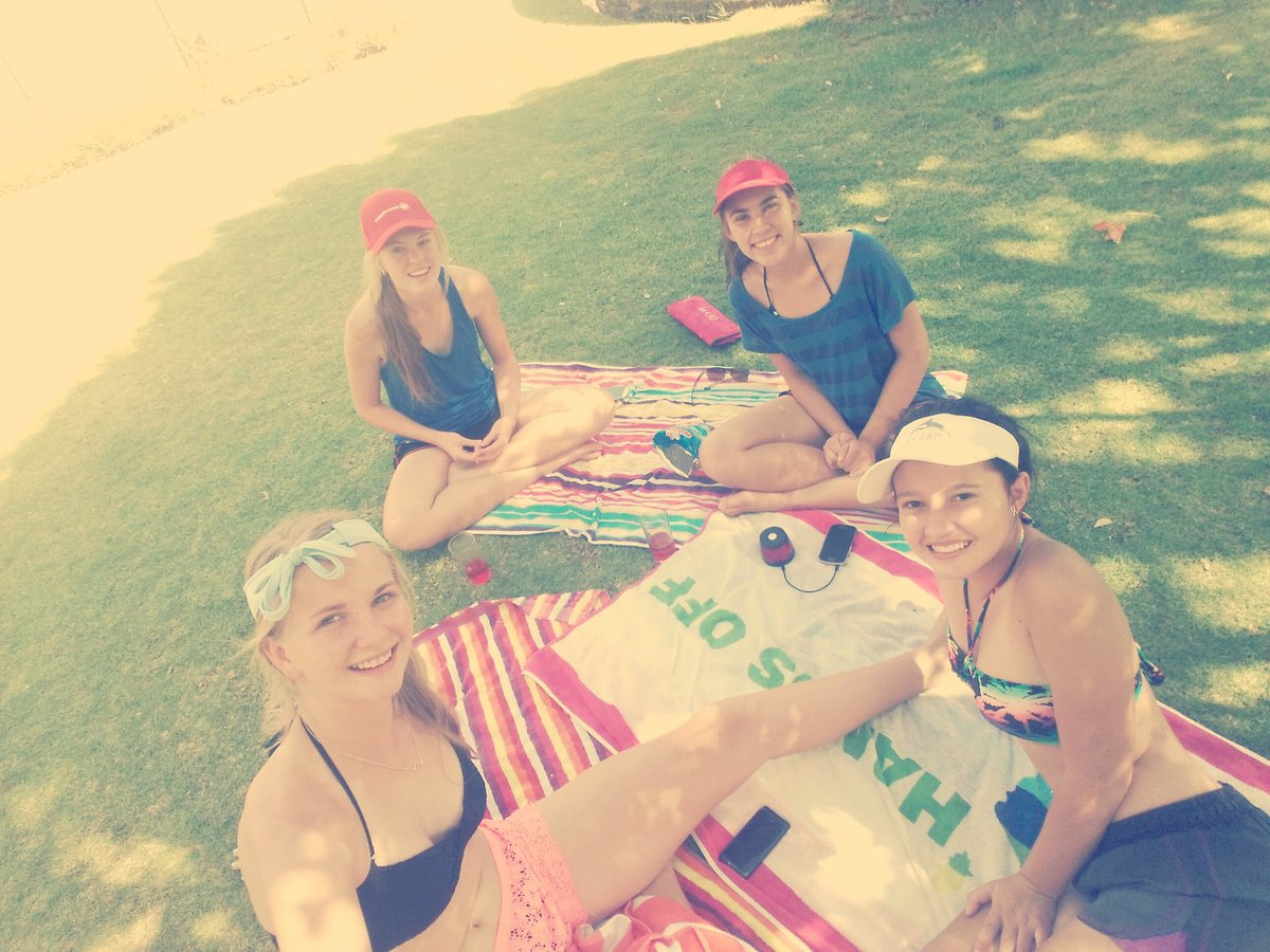 d6bd77c5abb04cd's tweet photo. #summer # vacation #loveyougirls #hot 😊😙🌞 https://t.co/2o1SJzpjic