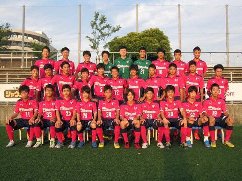 k_hinataaa's tweet photo. 高円宮杯優勝することができました。
しゅうご、だいき、けいた、はやと、と最後一緒に戦われへんかったけど、最高のメンバーと戦えてよかった。
ハナサカクラブさんを��じめ、サ��ーターの皆さん本当に素晴らしい応援ありがとうございました。 https://t.co/amNogLHKSI