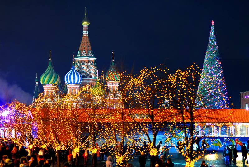 RT_russian's tweet photo. Новогодняя ночь в Москве будет морозной и бесснежно�� https://t.co/kTx7Zlc57T https://t.co/dxmj4KQbQr