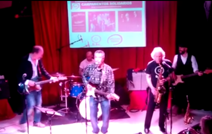 SalaElSol's tweet photo. Así se las gastaron RED HOUSE y LOU MARINI el pasado sábado. Yeah, yeah! #conciertobenéfico https://t.co/TPikJaKZFd https://t.co/IvQvGNpM1V
