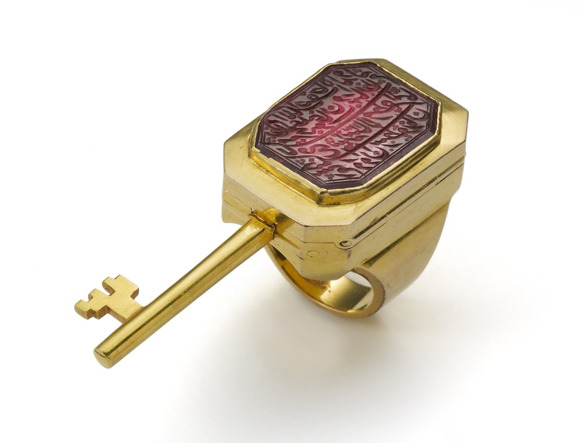 Seal ring of the Nizam of Hyderabad, gold ring &amp; retractable key with engraved spinel 1884-5 #BejewelledTreasures