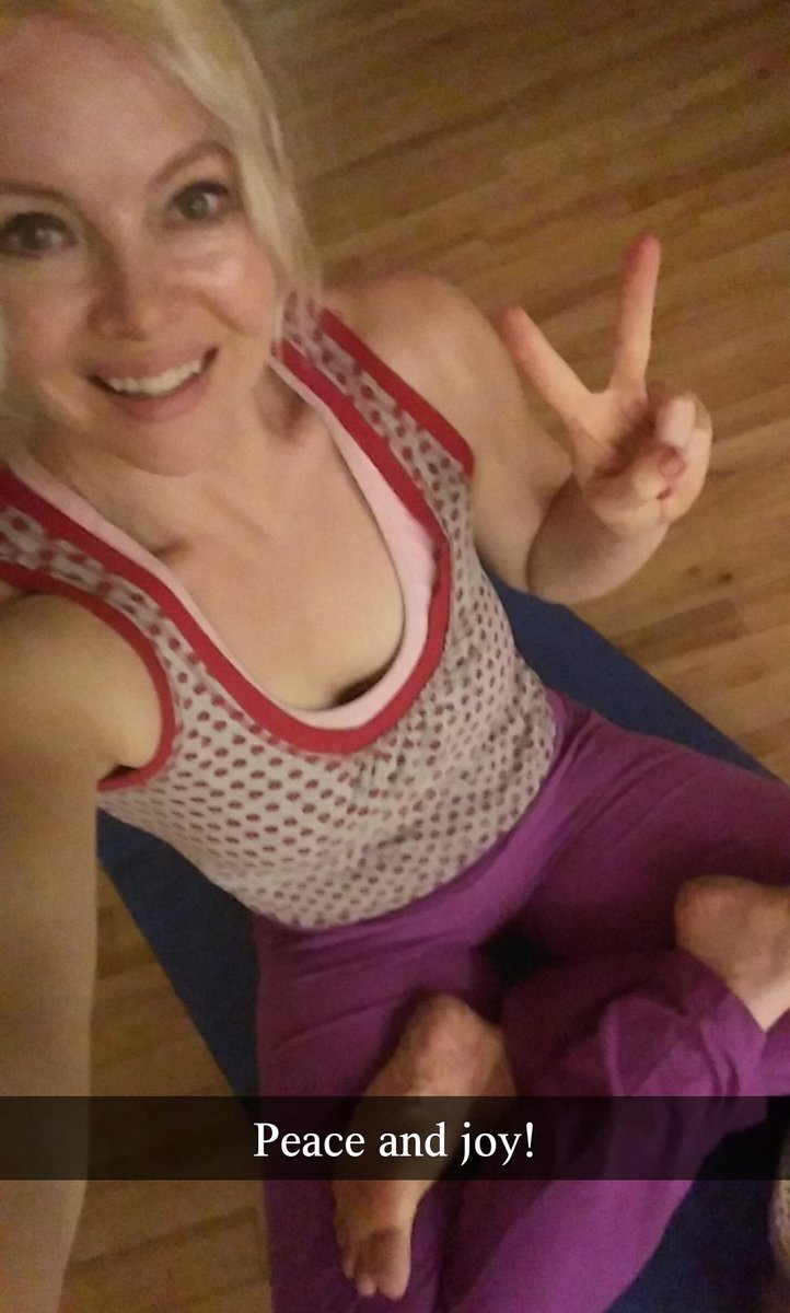 machel_shull's tweet image. Happy New Year friends. I am signing out 'till 2016. Life is a gift! Be kind. Pray for others daily and stay healthy