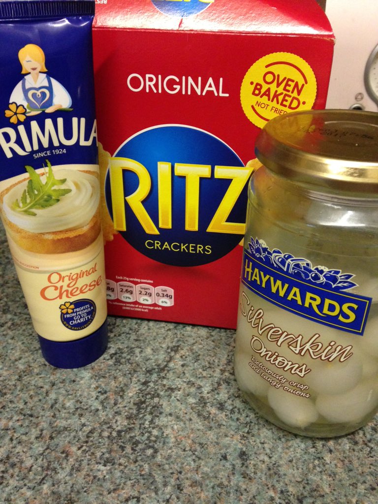athomson2011's tweet photo. @SwintonT @gavinkerr86 @jimbok83  clearly aggro ur a wee bit mare upmarket 😏 #properpickles #smashin 😂 https://t.co/zWeDWSMTJc