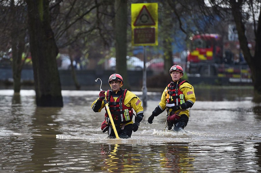 Inundaciones e incendios causan estragos en varias partes del mundo [Galería] cnn.it/1OTiGYG