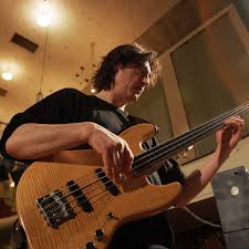 rabjourno's tweet photo. Bassman Thomson brings in the New Year in Kinross: https://t.co/tAJqINhSHD https://t.co/0kX2YOCJpz