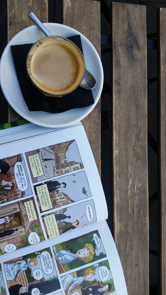 TastingNitch's tweet image. #logicomix and Parisian breakfast. Too typical?