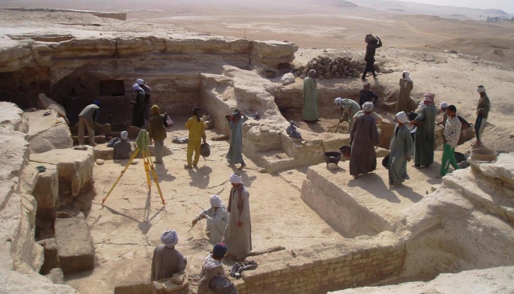 Arqueólogos de Egipto creen haber descubierto restos de una burger de hace más de 3.600 años kcy.me/2a1y7