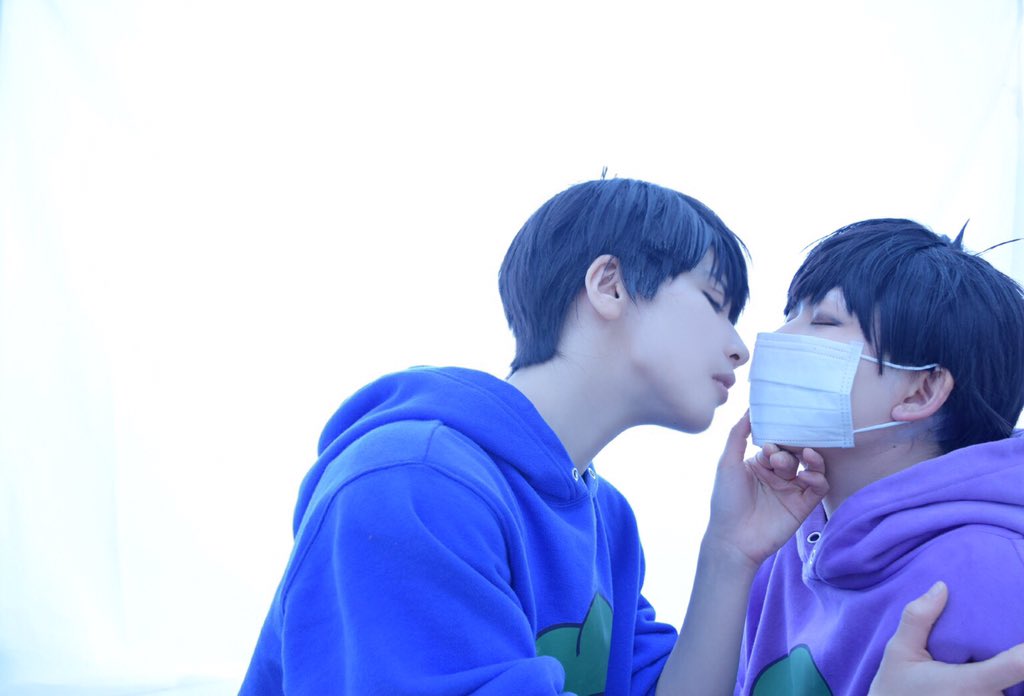タツヒト ホモ キス苦手な方注意 コスプレ おそ松さん カラ一 一松 おさむ Photo のびもち 俺は臆病だから今はまだマスク越しにしかできないけれど カラ松は僕に温もりをくれる T Co P3jlwc2dqs タツヒト ホモ キス苦手な方注意 コスプレ おそ松さん カラ一 一松 おさむ Photo のびもち 俺は臆病だから今はまだマスク越しにしかできないけれど カラ松は僕に温もりをくれる T Co P3jlwc2dqs