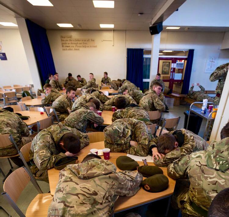 Let's give a shout out to all the guys helping with the flooding in the North <a href="/HONOUROURFORCES/">HONOUROURFORCES</a> Pls RT