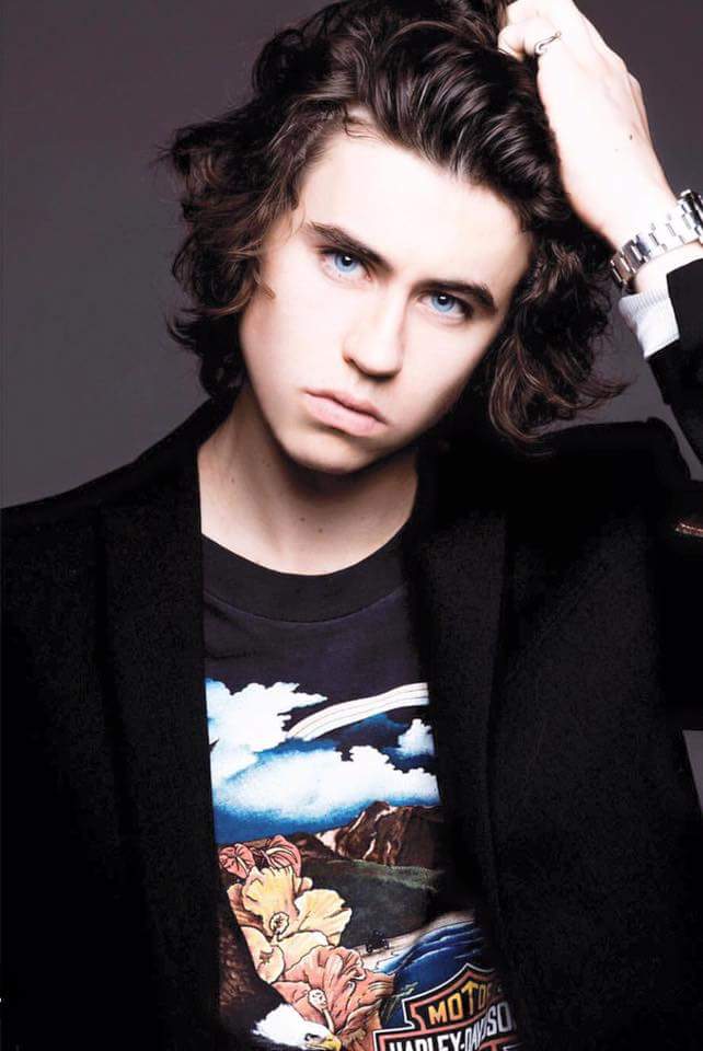 anellespirit's tweet photo. @Nashgrier happy birthday  nashi-boo ... hope you have a wonderful  day ♡ ilysm 😍 https://t.co/LwFFvgS790