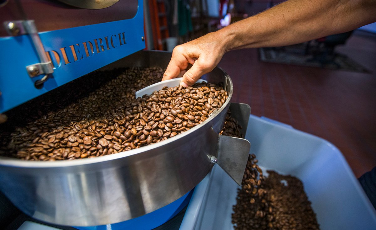Coffee roasting in #SouthBend gaining popularity. <a href="/BendixCoffee/">Bendix Coffee Roasters</a> @toccoacoffee <a href="/SBTribune/">South Bend Tribune</a>: bit.ly/1mma9WU