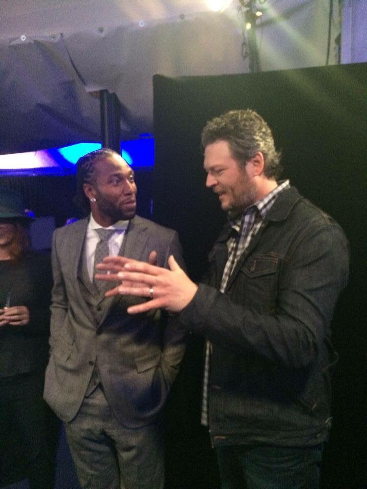 LarryFitzgerald's tweet photo. It was great to have our super fan @blakeshelton out at the game last night!! Official #BirdGang member. https://t.co/8V5uV2naU9