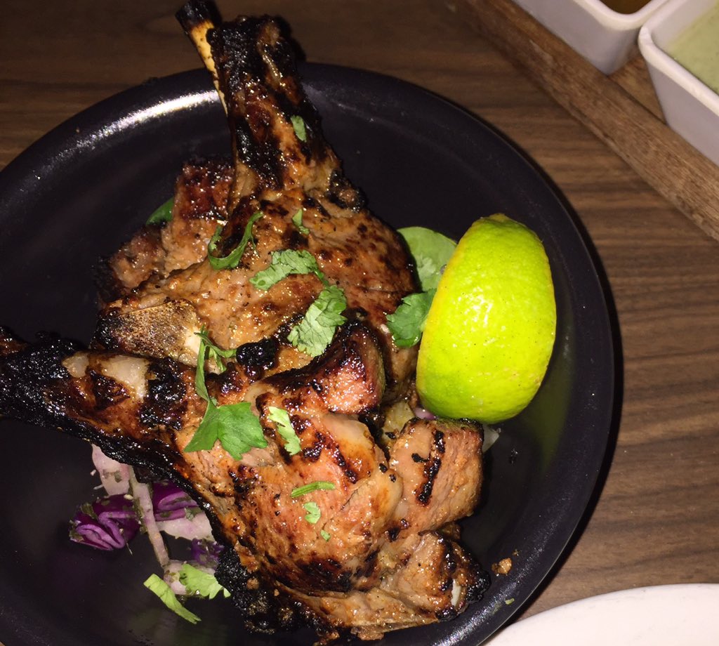 evelynscafebar's tweet photo. When you've got that craving and nothing can hold you back. #mughli #lambchops #diedandgonetoheaven https://t.co/qEiC8lI4aJ