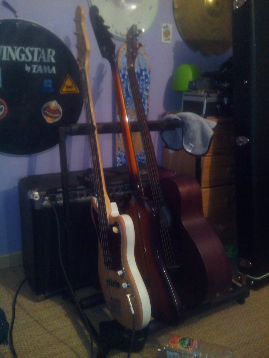 ATyrecs's tweet photo. #Basse https://t.co/xNfkX6OALZ