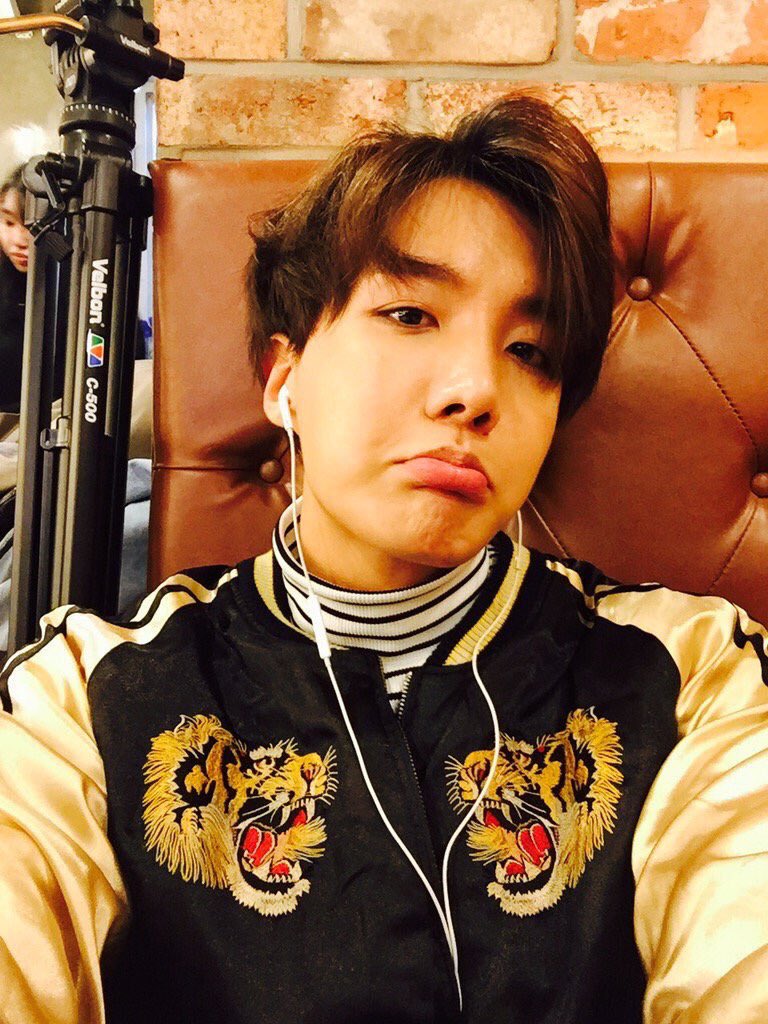 miyasensei_bts's tweet photo. 万端垢つくりました🏃🏻
#BTS好きな人と猛烈に絡みたくて仕方がないのでBTS好きな人がRTしてくれたらフォローしますのでこれを見たBTS好きな人は是非RT拡散してください 
#ARMYと繋がりたい 
#福岡army https://t.co/zGkp9FUpTX