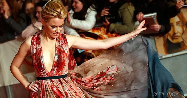 ciinmagazine's tweet photo. The #ArabDesigners That Reign Supreme On The #International #RedCarpets, Read The #FullStory On #CIIN. #Fashion2015 https://t.co/0WE5mLavvU