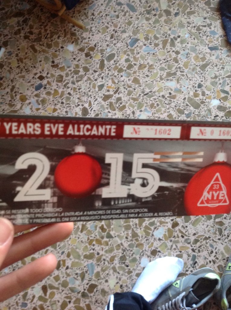 deividg97's tweet photo. Se lia #NYE @pablojorgefunes @miguelbaeza10 @ntarraga21 @alvarooo18 https://t.co/Ndk33bvcWN