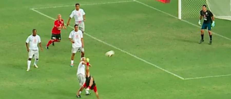 diarioas's tweet photo. Falcao, el rey del fútbol sala también enamora en el césped https://t.co/0JeyIeEFn4 https://t.co/Gax5Qlq1E1