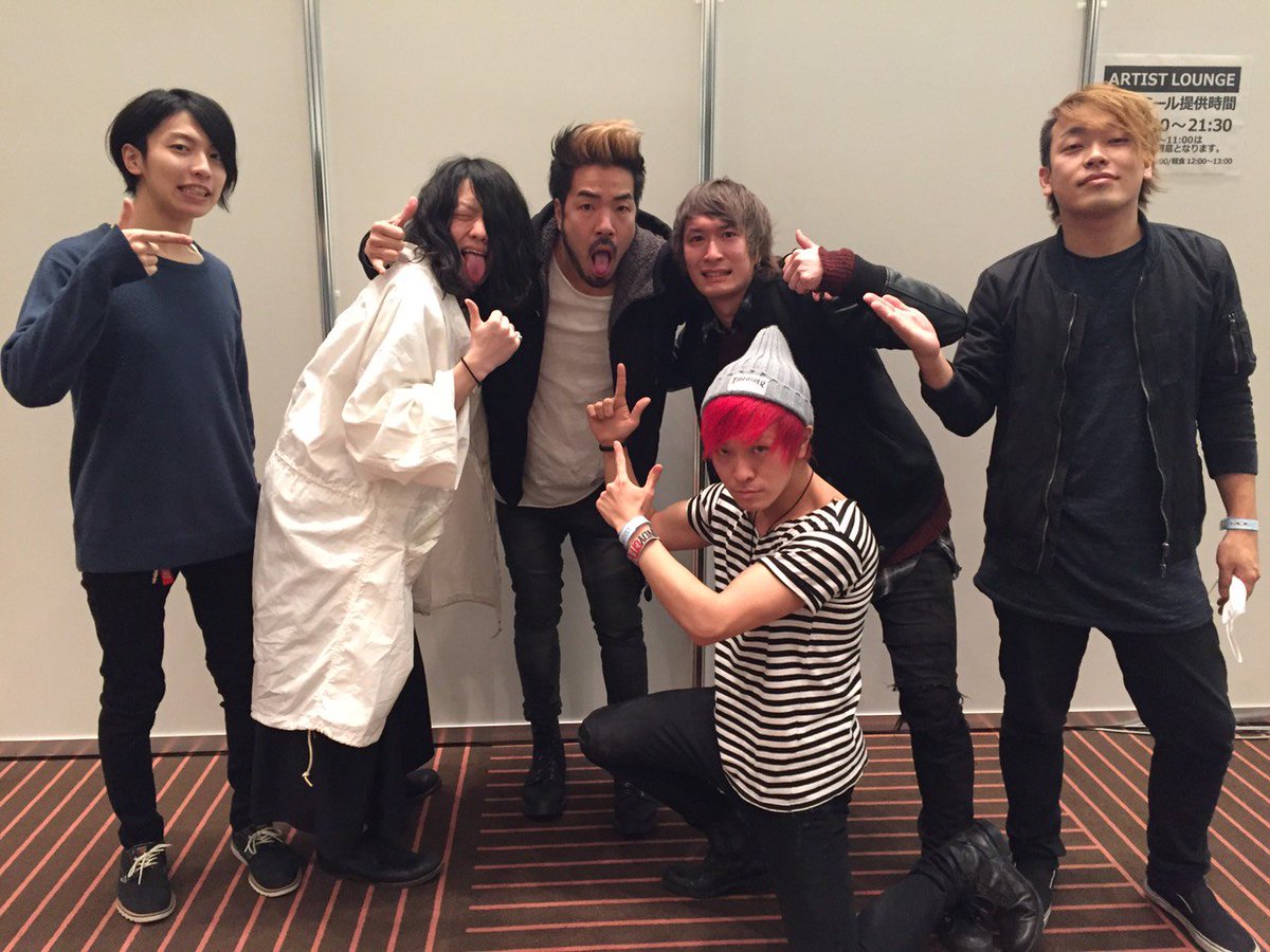 A Crowd Of Rebellion On Twitter Crossfaith Vo Koieさんと１枚撮ら