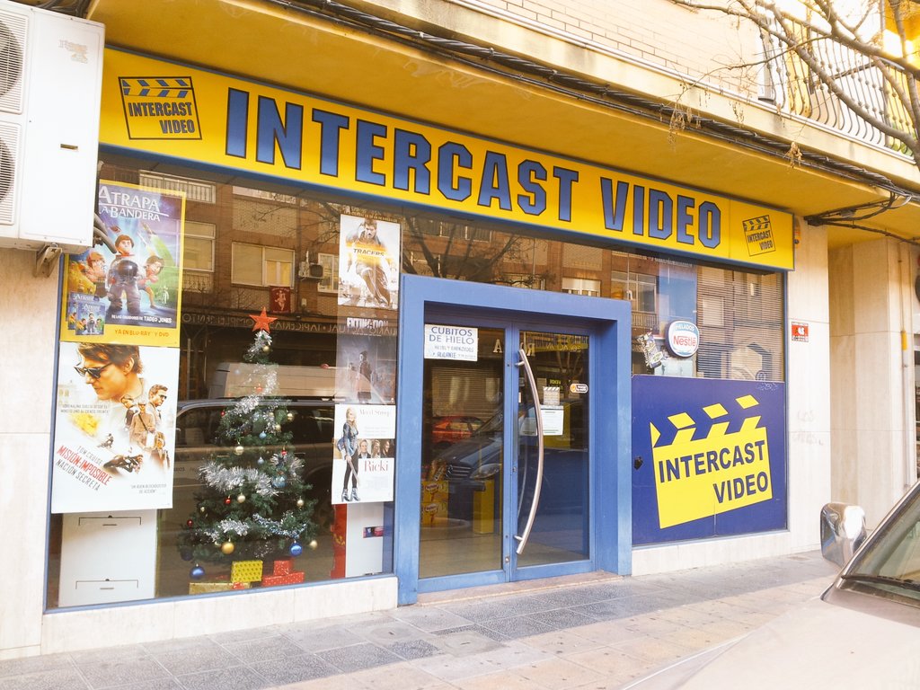 RetroGamerWin's tweet image. Diiiiiuuuusss lo que acabo de encontrar!! Arqueología urbana postmoderna. #Intercast #VideoClub