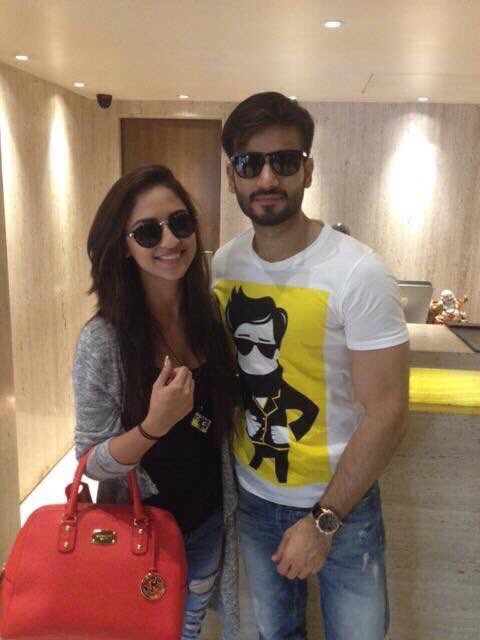 starlightsidx's tweet photo. Stylish them❤️👌 #WeLoveYouKryan https://t.co/gfMU8ByKO8