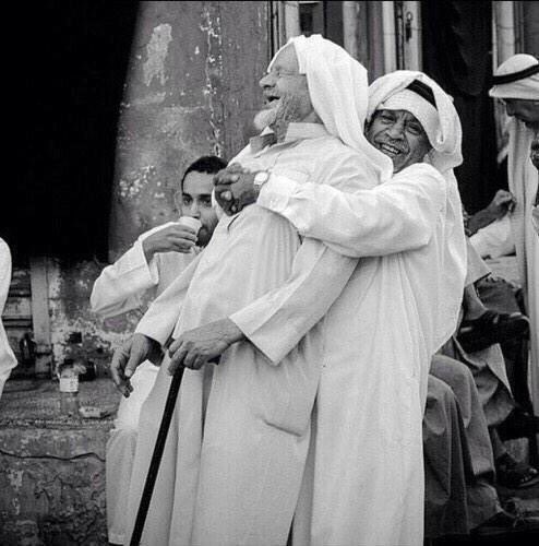 لا اريد مئة صديق ، اريد صديق لمئة عام 👌🏼💙..