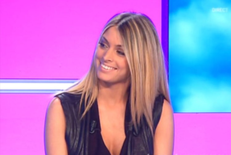 LesAnges8Source's tweet photo. #RT si vous voulez voir Mélanie au casting de #LesAnges8 https://t.co/773ru4Ejs5
