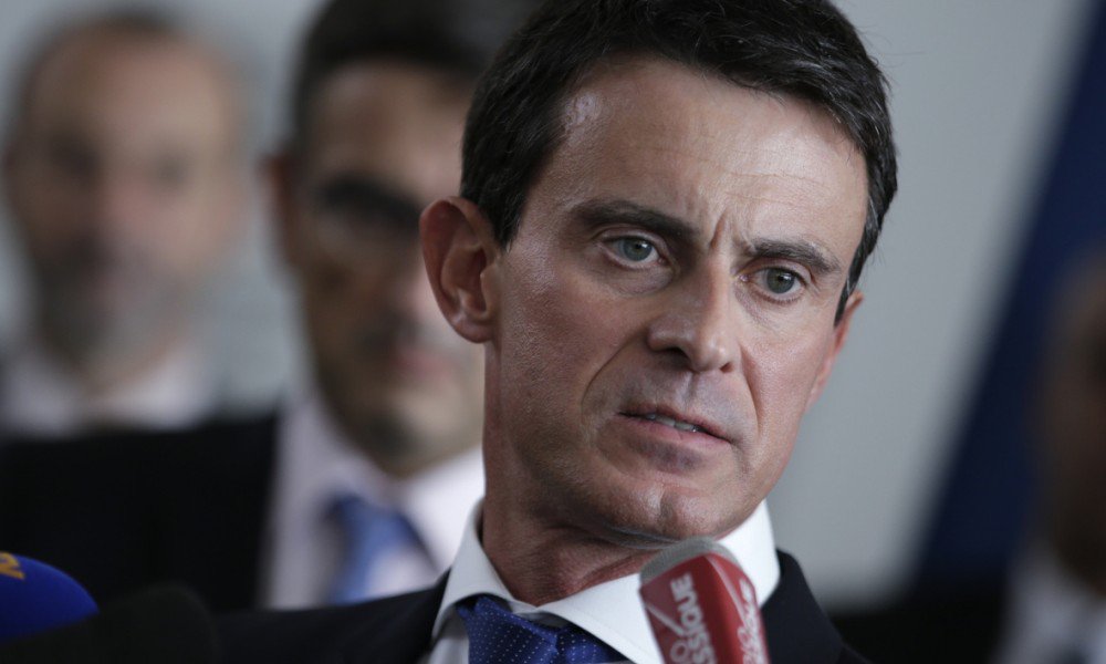 BFMTV's tweet image. Manuel Valls va publier un recueil de ses discours post-attentats bfmtv.com//politique/man…