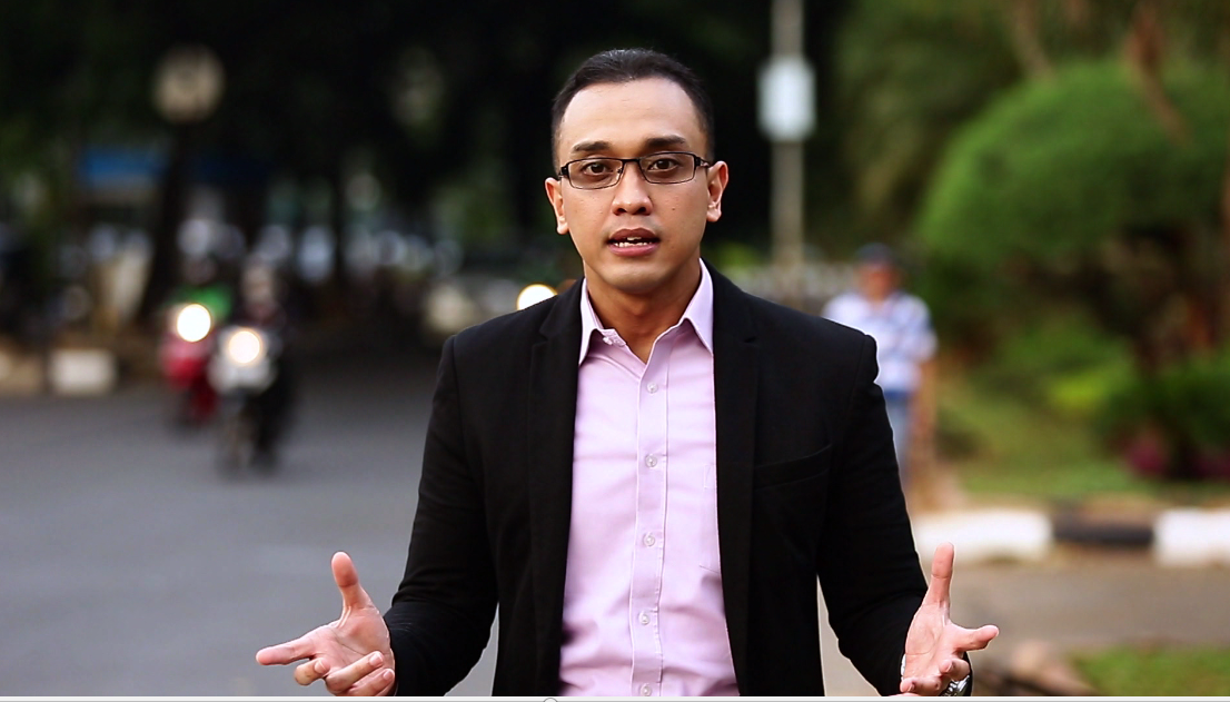 KompasTV's tweet photo. Bgmn cara kerja calo pengatur skor pertandingan sepakbola Indonesia? Simak #AIMAN @AimanWitjaksono sesaat lagi https://t.co/EFQE22gewN