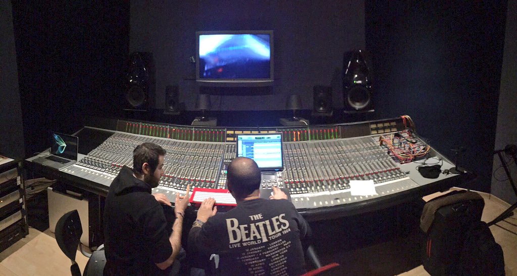 Seguimos trabajando en <a href="/milleniaestudio/">Millenia Estudios</a>! 
#LaDesbandadaNuevoDisco