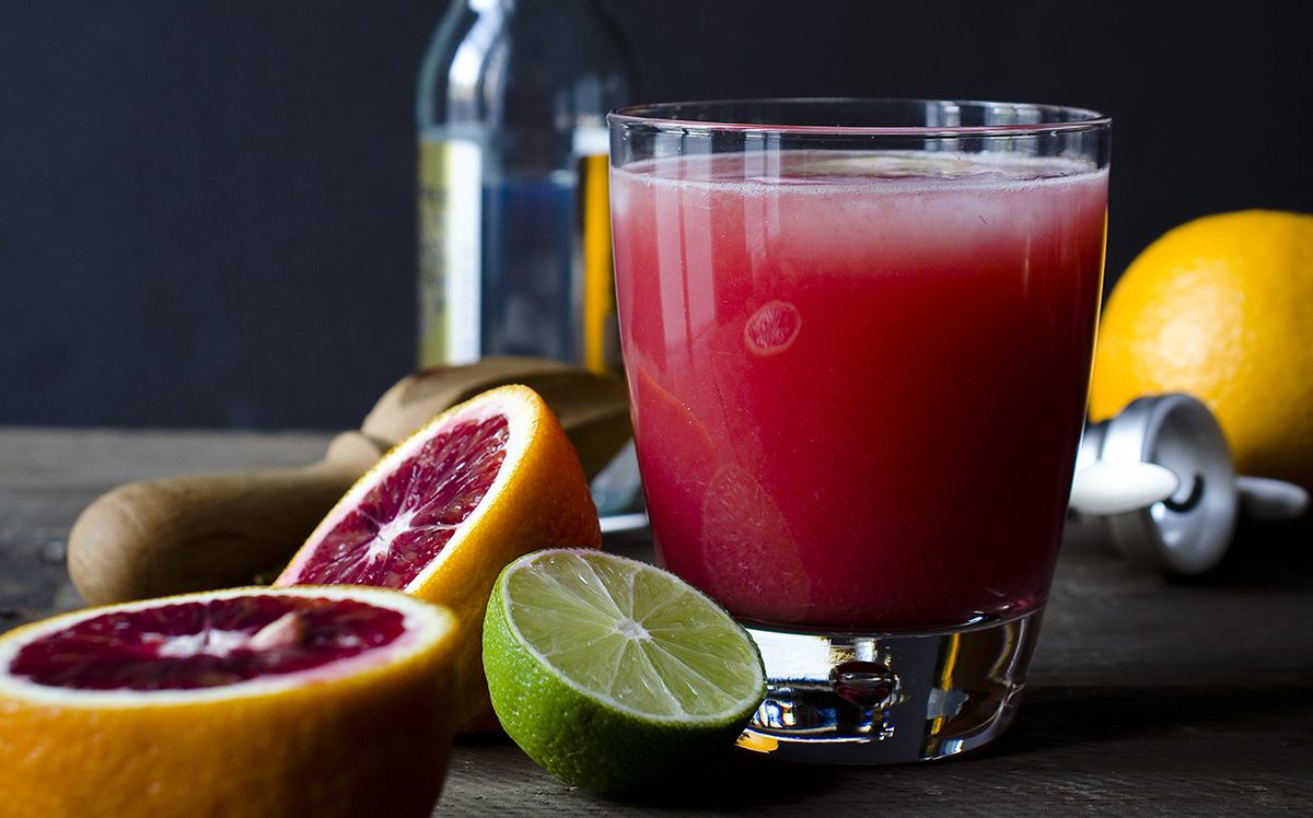 PopKitchenMag's tweet photo. 10 Elegant New Years Eve Cocktails… https://t.co/xzeONKprdy #MealSolutions #christmas #cocktails #dashrecipes #easy https://t.co/YthOvmCI2v