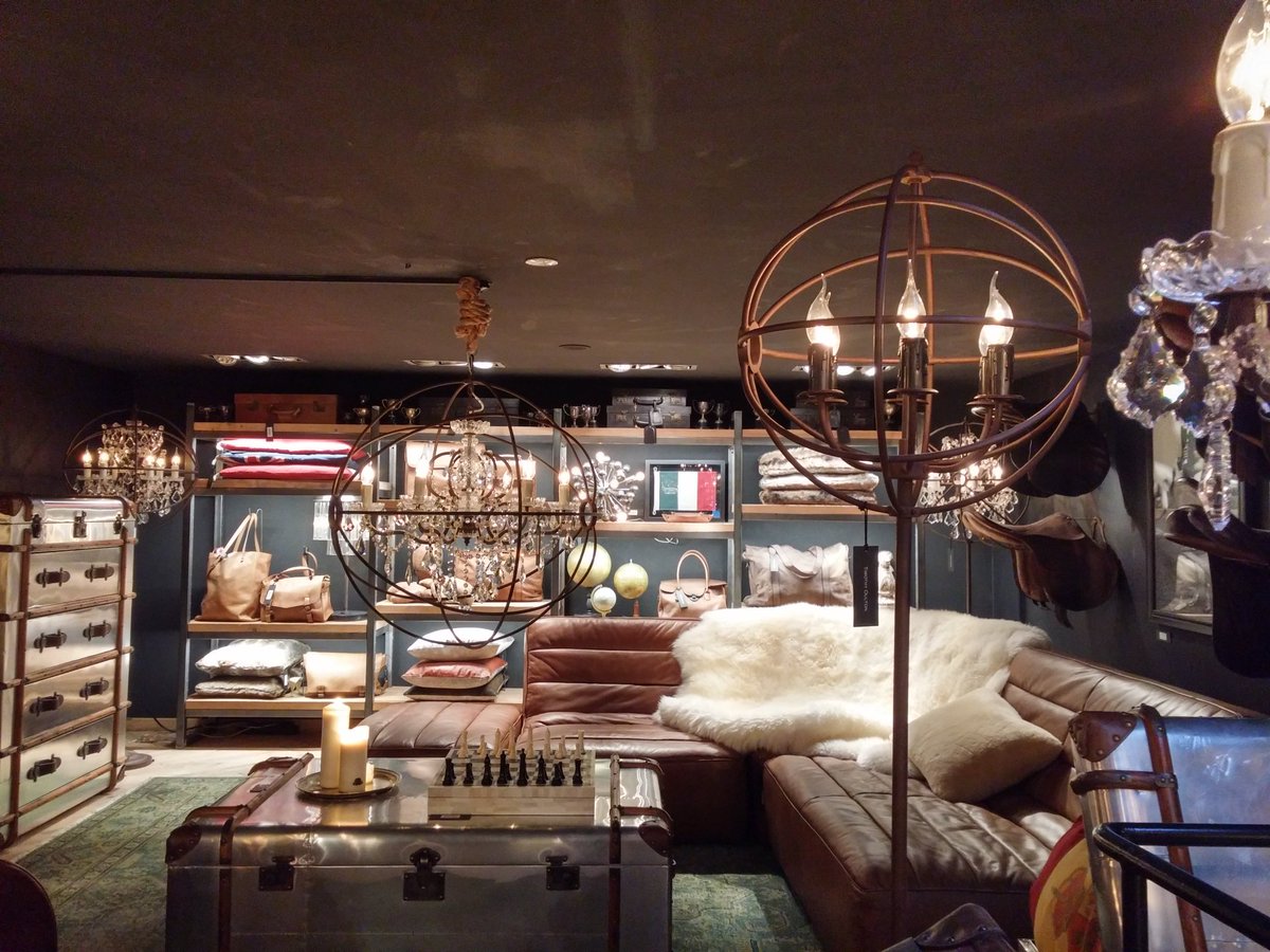 magpremium's tweet photo. Amazing shop Timoty Houlton!! #Amsterdam #premium magazine #vintage https://t.co/cgWo2JvYCL