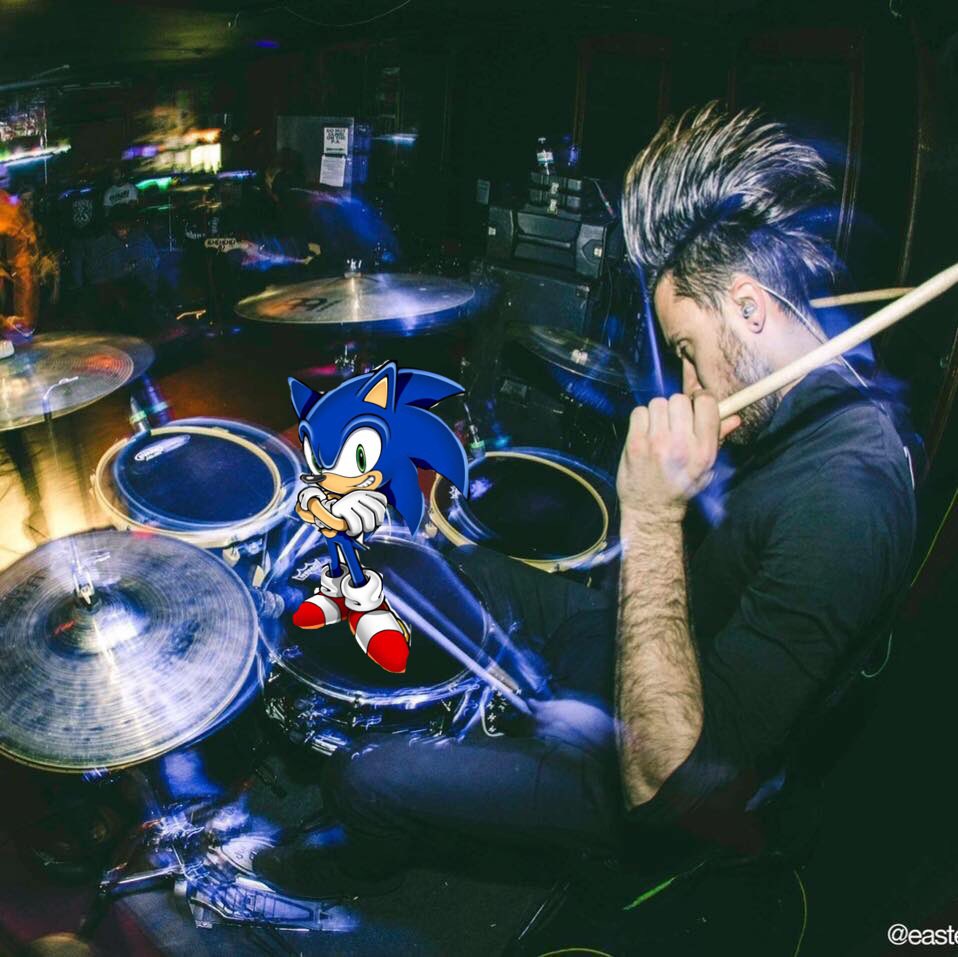 SHEEVAAmusic's tweet photo. Pete and sonic get along just fine.... 😈 #SHEEVAA https://t.co/DC3SsHJH3L