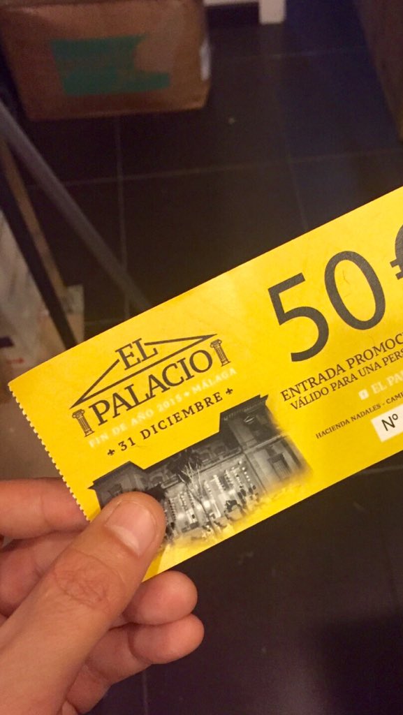 CrespoToty's tweet photo. Vendo  entrada vip del palacio https://t.co/oouMZX8Jmm