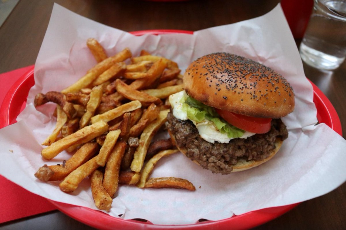 AffilyOne's tweet photo. #Happy #Monday chez #bigmamaburger #montpellier 
Tous les #burgers à 9€ le #lundi ! #foodporn https://t.co/vLL1hUUuTt