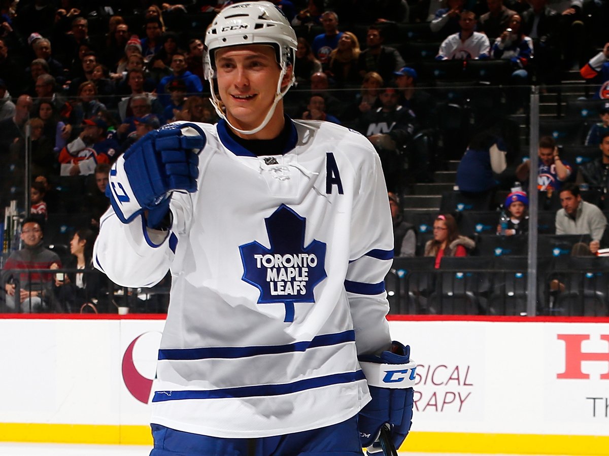 MapleLeafs's tweet photo. Tyler Bozak (@Bozie42) has been named the NHL's Third Star of the Week. #TMLtalk 

READ: https://t.co/k2E6m7mj4Z https://t.co/DuQw8tbK7x