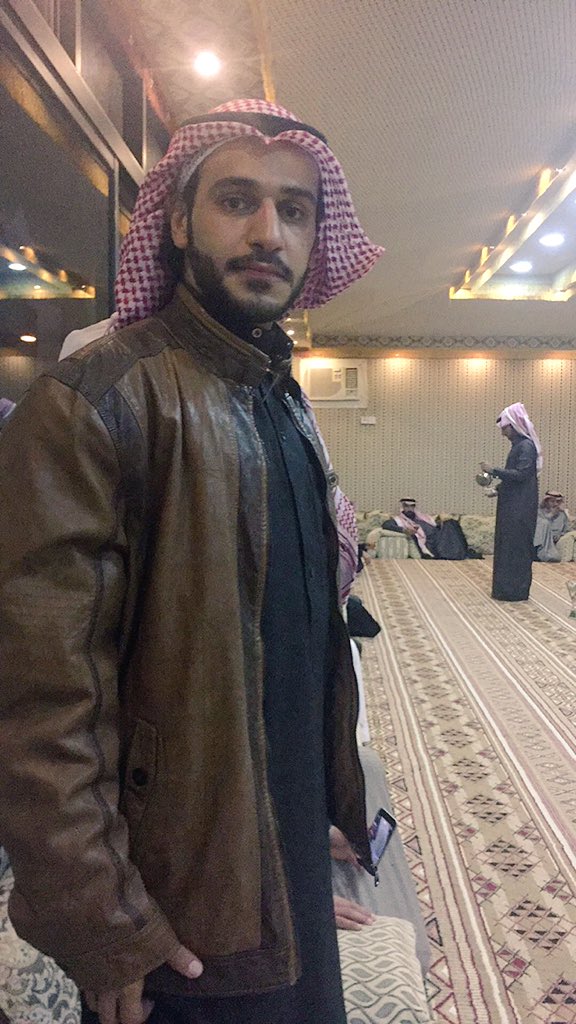 7AL0W's tweet photo. حياكم الله على العشاء بمناسبه قدوم الوالد الله يطول بعمره من السفر ❤️ https://t.co/26scKi6Isw