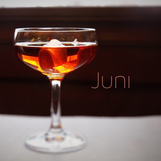 Juni_NYC's tweet photo. We're gearing up for 2016 with classic cocktails - then the bubbly! @shergatt #shaunhergatt #martinez #cocktail https://t.co/NY42vLulvo