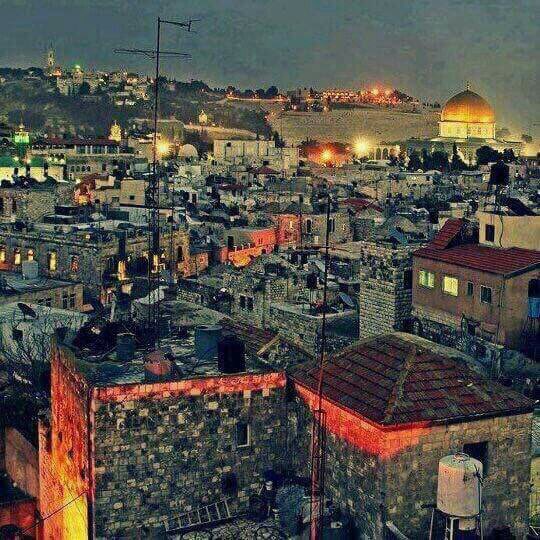 rihamradad's tweet photo. القدس النا و #مش_طالع https://t.co/sQPedSVRWW