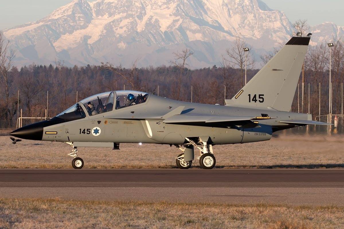 IsraelAviation's tweet photo. A new " Lavi " M-346 Master , is on his way to Israel ( from Italy)
Photo: Fabrizio Capenti https://t.co/E9OwHXDTWz