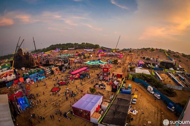 bageskies's tweet photo. @SunburnFestival ❤️❤️❤️"love"love" https://t.co/oNoOeQrHct