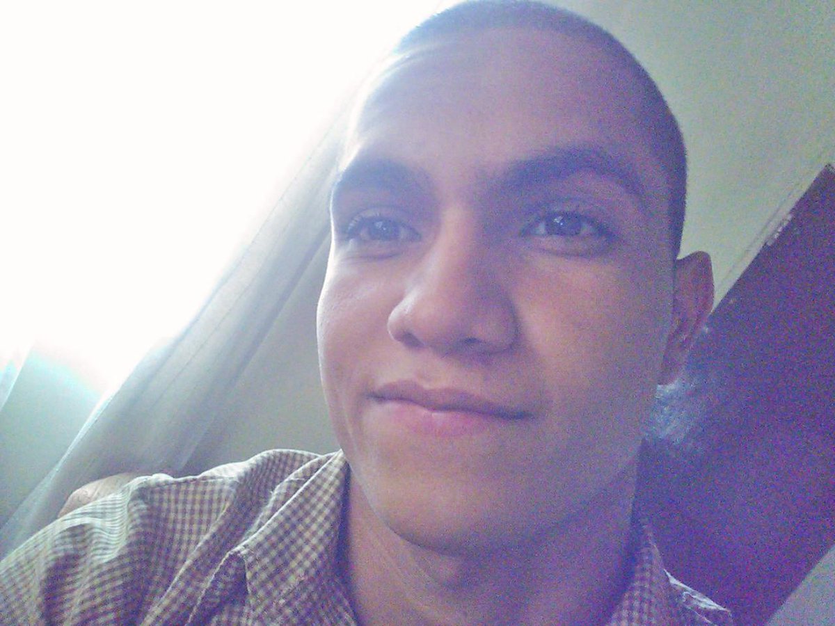 Luistumblr's tweet photo. Hola https://t.co/irGcVHMqc8