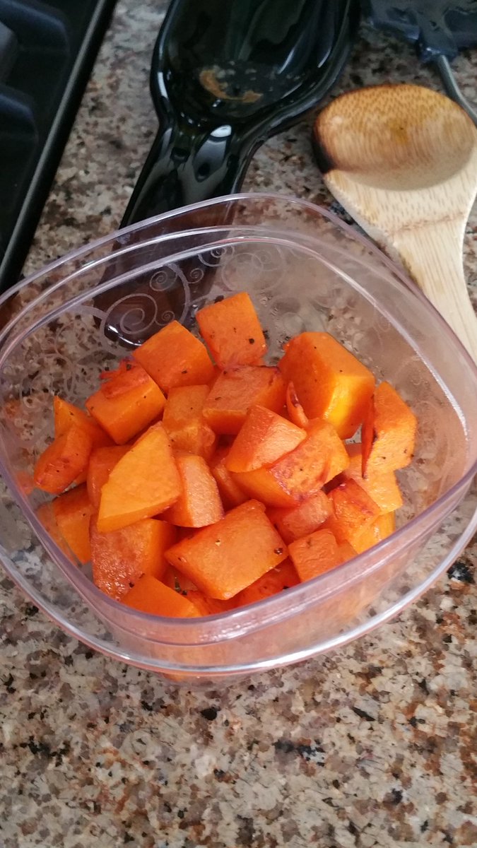 mrs_sjmc's tweet image. Squash sauteed in coconut oil, &amp;amp; s/p. Surveys says...I remember why I skip the squash option. #textureissues #itried
