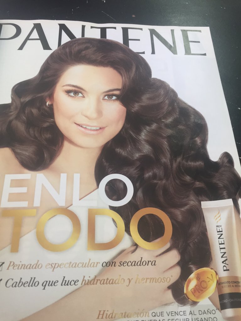 AxaGonzalez's tweet photo. Ir al salón, que te den una revista para elegir como quieres tu cabello y decir: - Así!✨💁🏻 #tenlotodo https://t.co/Yg9Th6DFfq