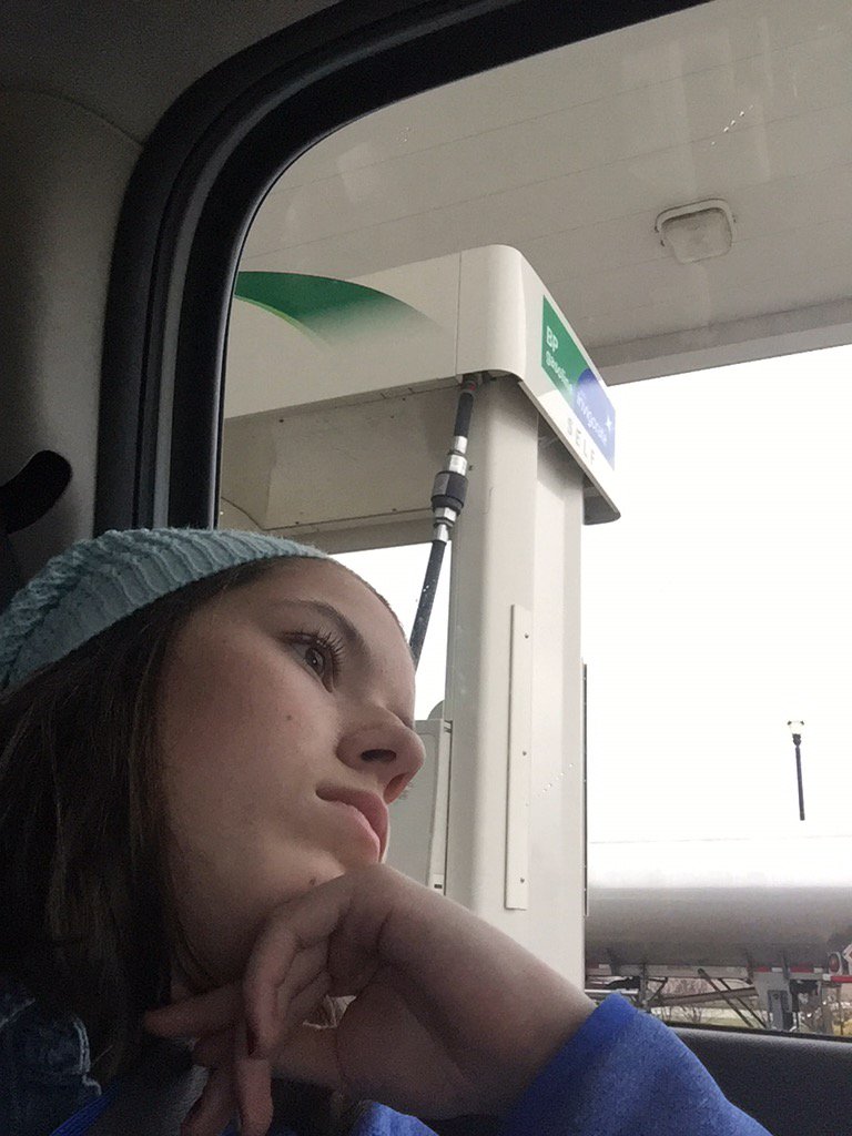 abuschmidt2003's tweet image. This weather got me like!! 😂😂😂😂😞