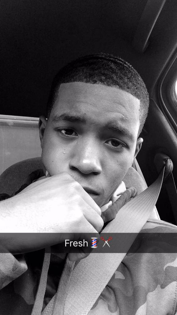 ItsRev_'s tweet photo. Finally💈✂️ https://t.co/zrREnbPHtf