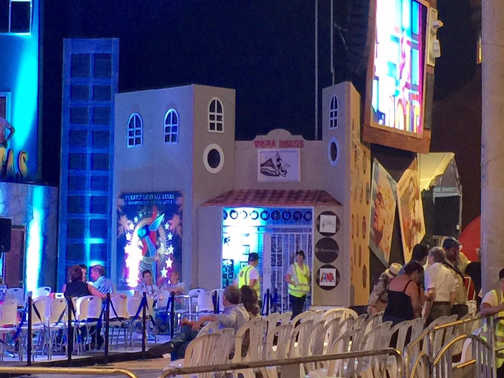 amrzuarth's tweet photo. EL ESCENARIO DE LA 58 FERIA DE CALI REPLICA DE #VIERADISCOS
LA CATEDRAL DE LA MÚSICA LATINA
FELICIDADES @richieviera https://t.co/BsTEd0Y6LN